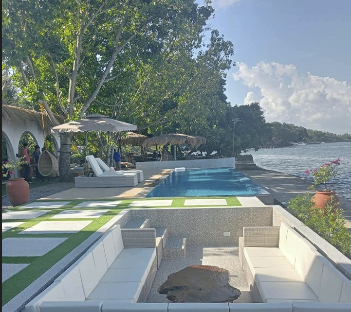 swimming pool - gp chronos